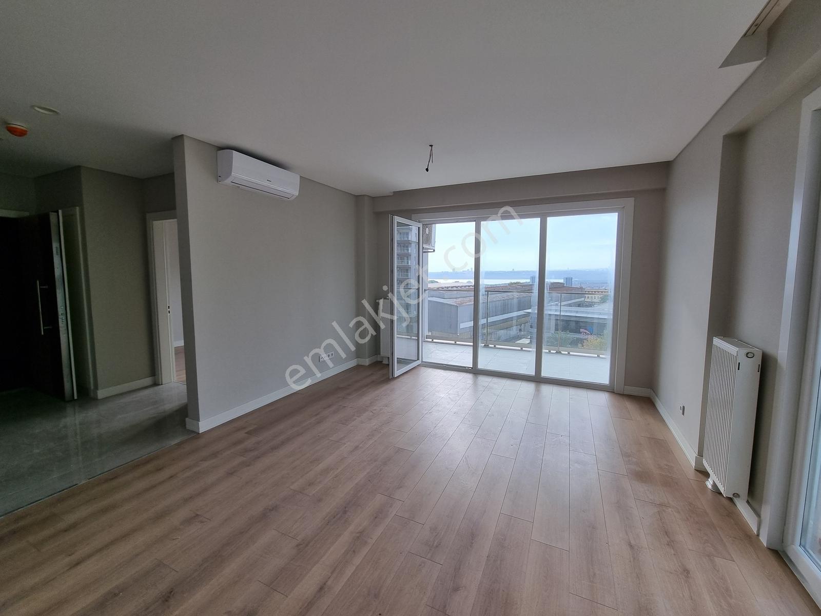 Halkalı Avrupa Konutları 4 Te Göl Manzaralı Büyük Kiralık 1+1 - Görsel 3
