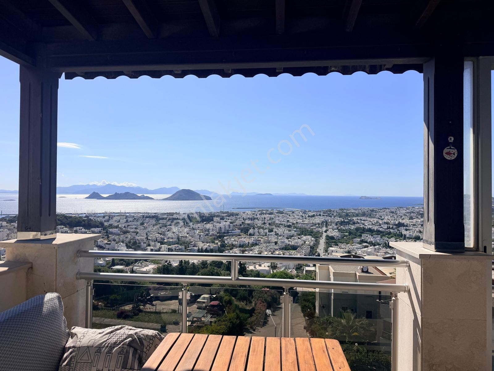 S-a-k-a-l-l-ı-dan Karabağ Deniz Manzaralı 3+1 Boş Kiralık Daire