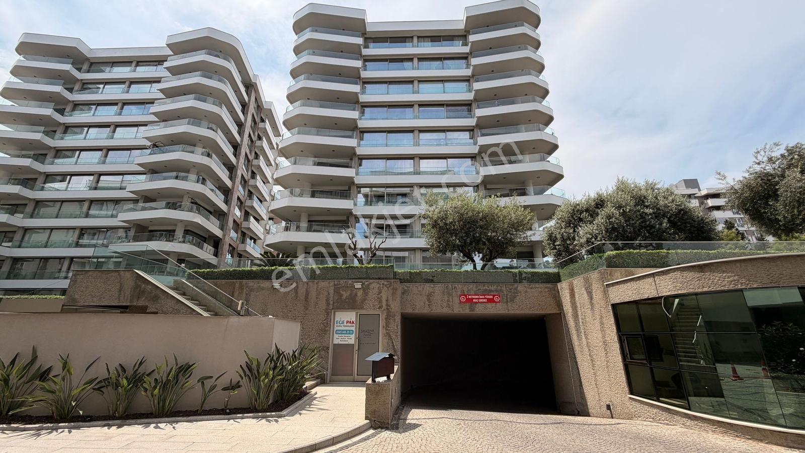 Narlıdere Smyrna Park 6+1 350 M2 Müstakil Bahçeli Emsalsiz Daire - Görsel 3