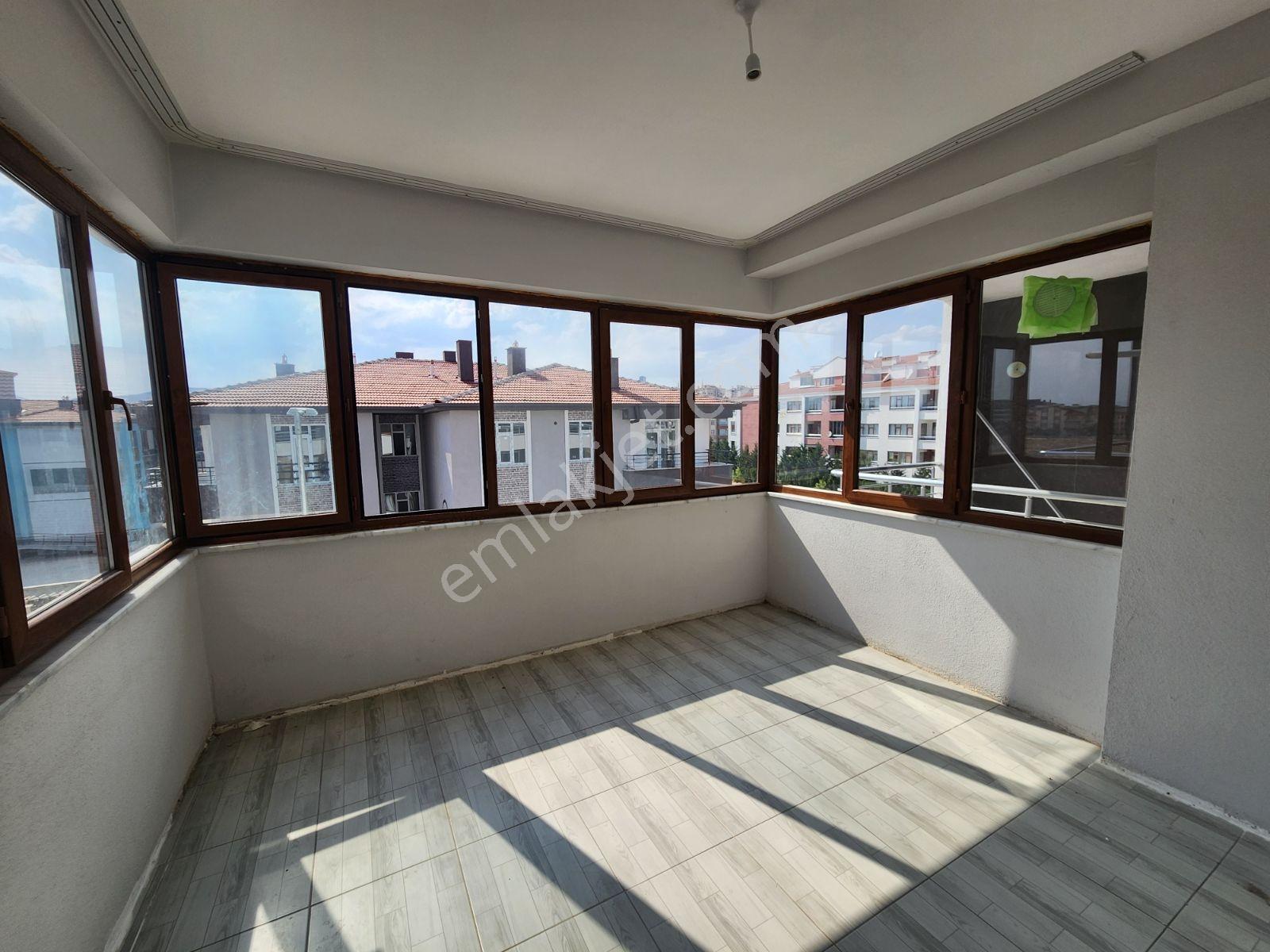 Askeri Üs Fabrikalar Üniversite Servis Güzergahında 2+1 Daire - Görsel 14