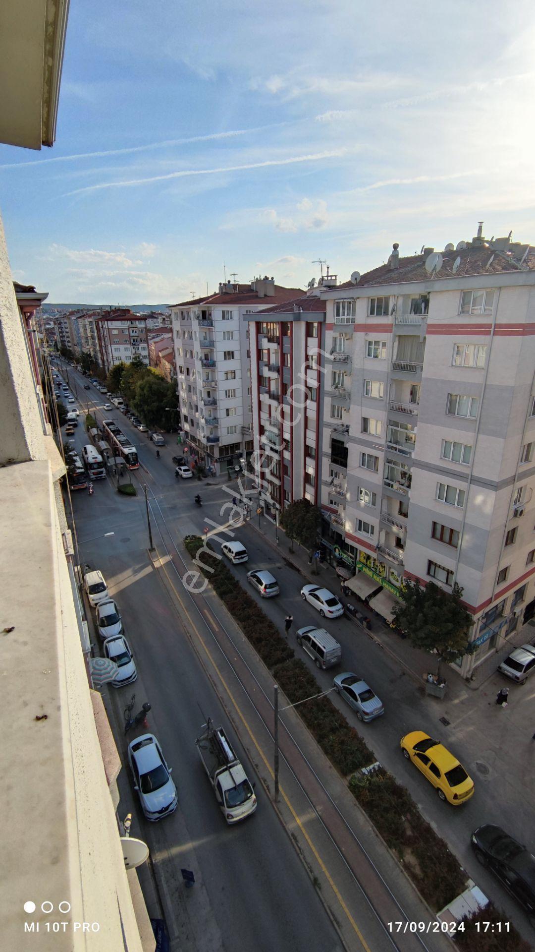 Merkezi Konumda Sahibinden Kiralık 3+1 Çift Balkonlu Daire - Görsel 15
