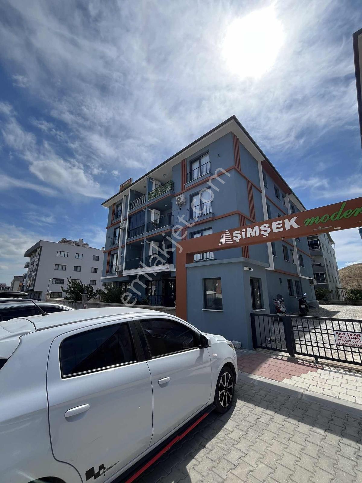 Mega Gayrimenkulden Satılık 2+1 Lüx Daire - Görsel 18
