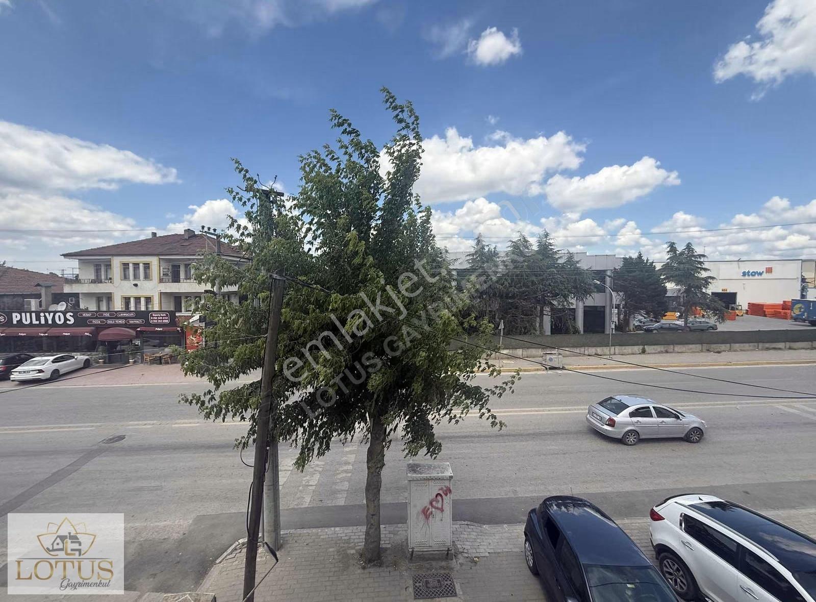 Yeşilyurt Avm'ye Yürüme Mesafesinde Cadde Üzeri 100m2 2+1 Daire - Görsel 4