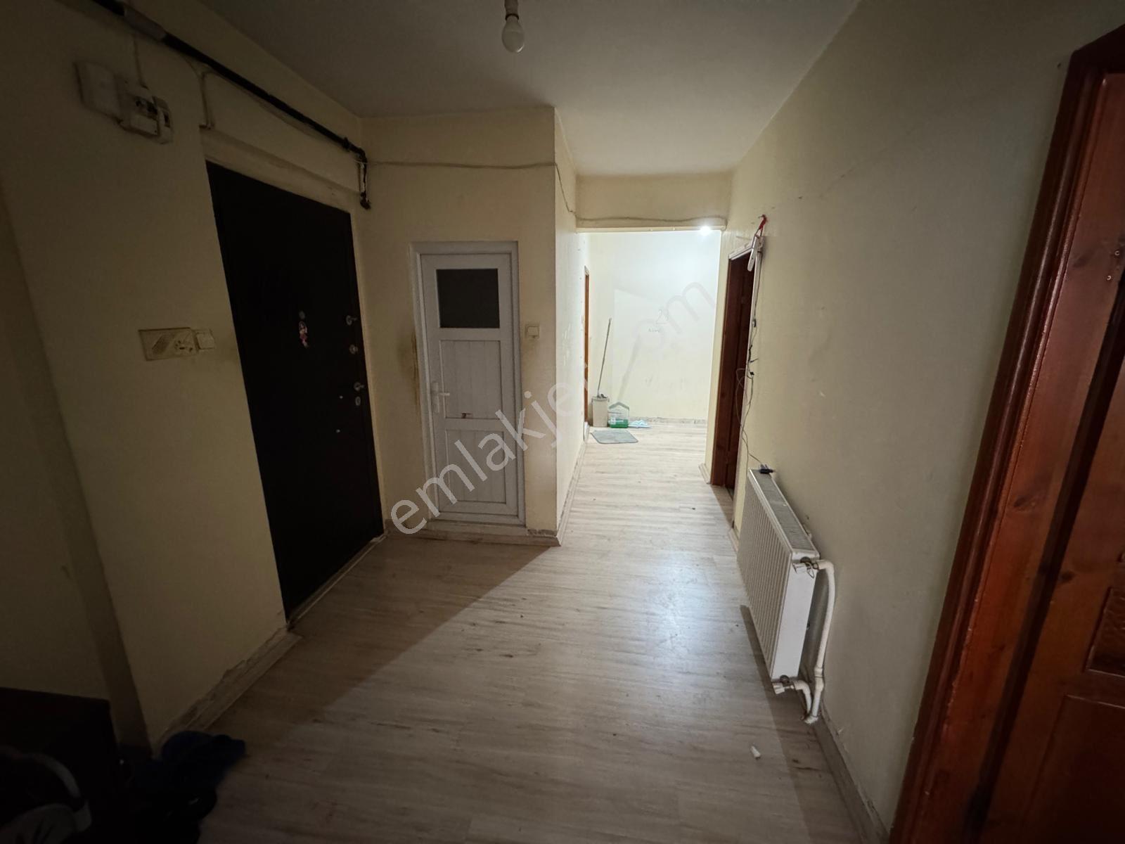Kadıkoy Mahallesinde İci Temiz Satılık Daire - Görsel 6