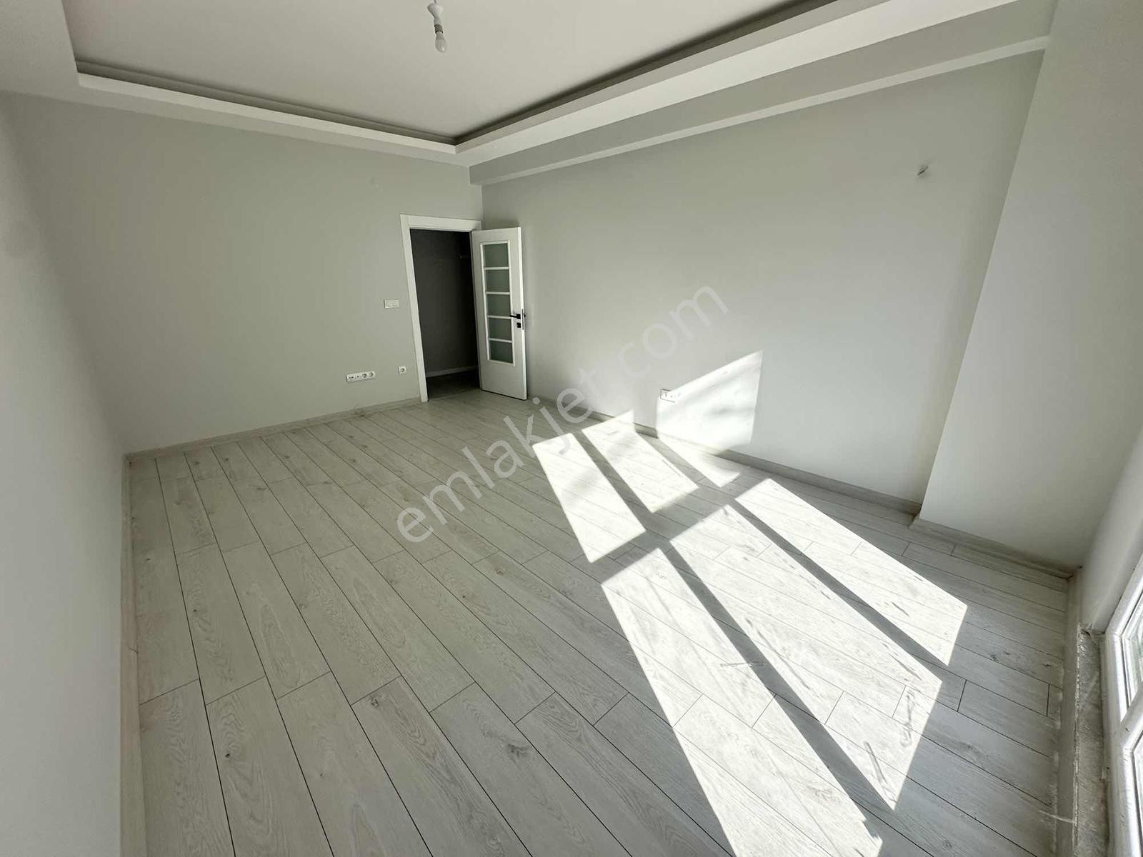 Site İçinde, Kapalı Otoparklı, Şarj İstasyonlu 3+1 Bahçe Katı - Görsel 13