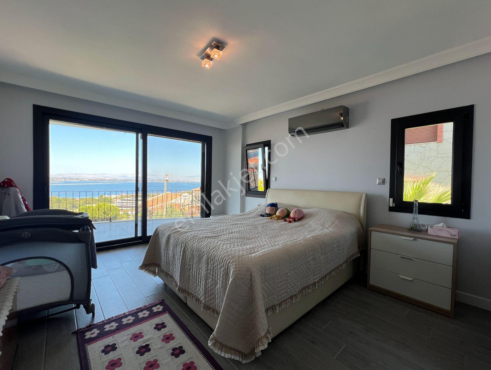 Çeşme Paşalimanı Deniz Manzaralı Havuzlu Müstakil Villa - Görsel 19