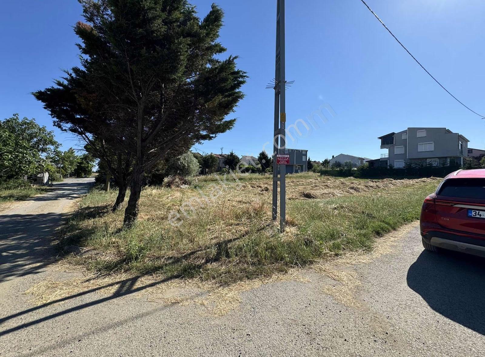 Silivri Çanta Balabanda 202 M2 Site İçerisinde Köşe Arsa
