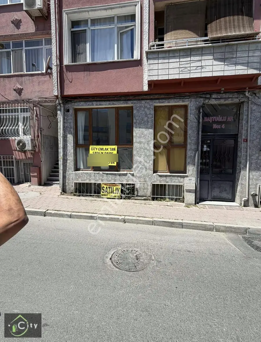 Vatan Caddesi Bezmi Alem Hastane Karşısı Cadde Üzeri 1+1