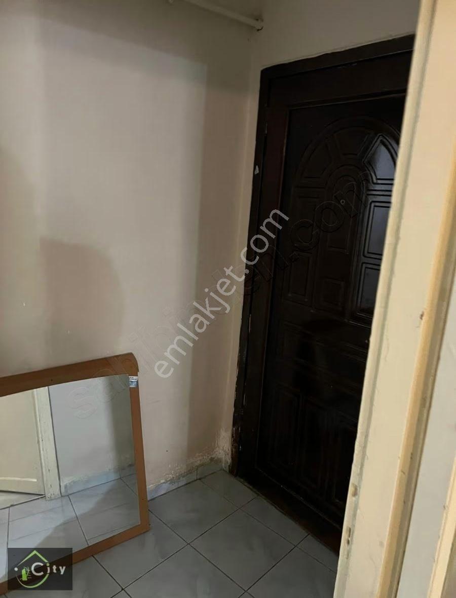 Kiralık Daire 1+1 Y.bodroum Mevlanakapı Hacıevliya Cami Sok