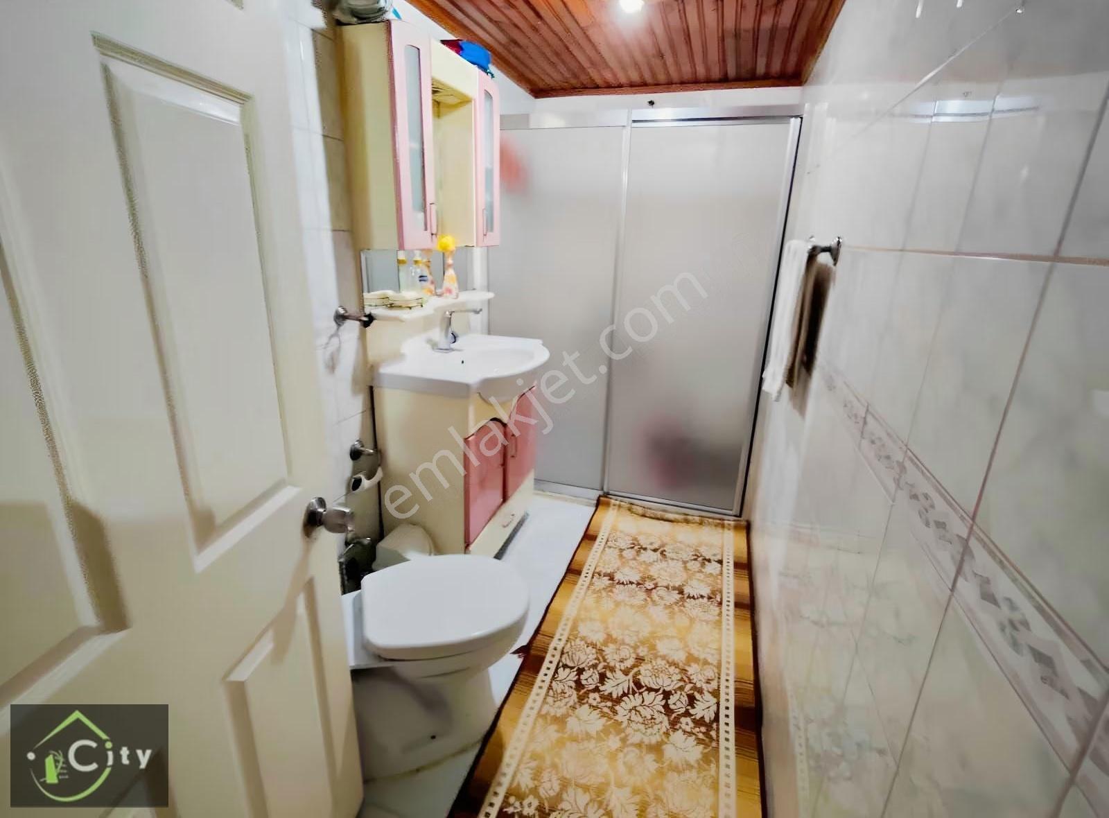 Acil Fatih'de Cıty Emlaktan Dubleks 5+2 230 M2 - Görsel 13