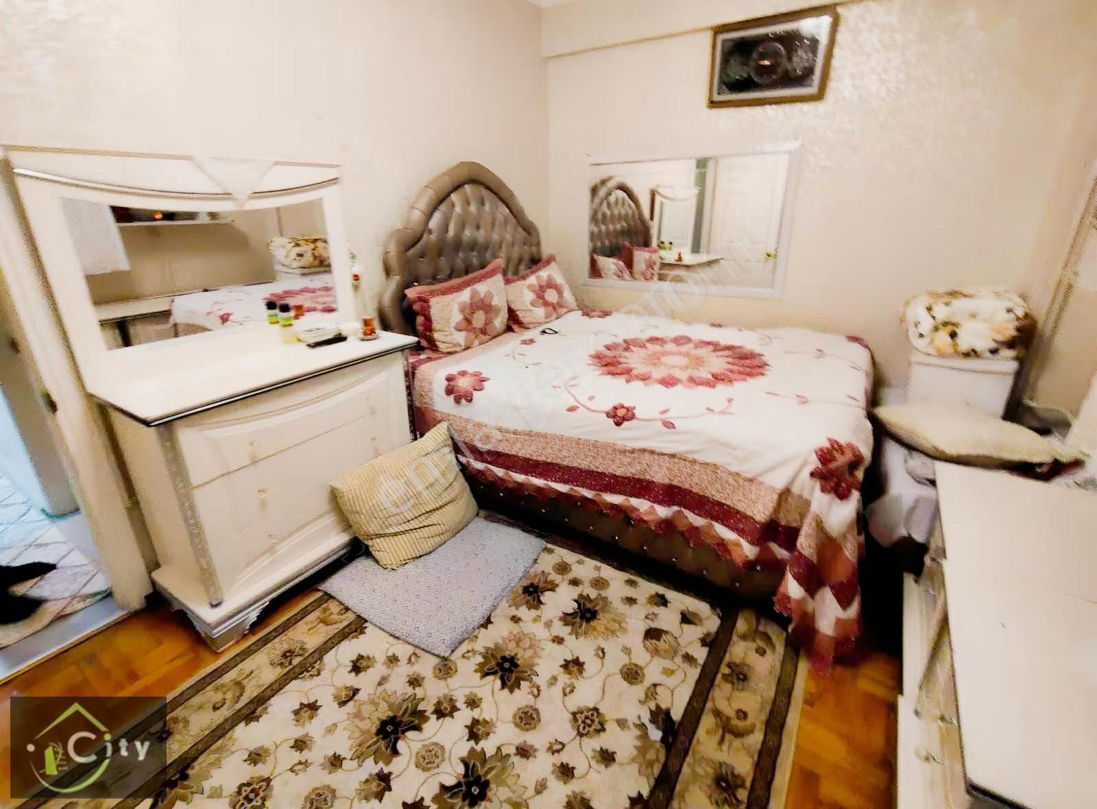 Acil Fatih'de Cıty Emlaktan Dubleks 5+2 230 M2 - Görsel 14