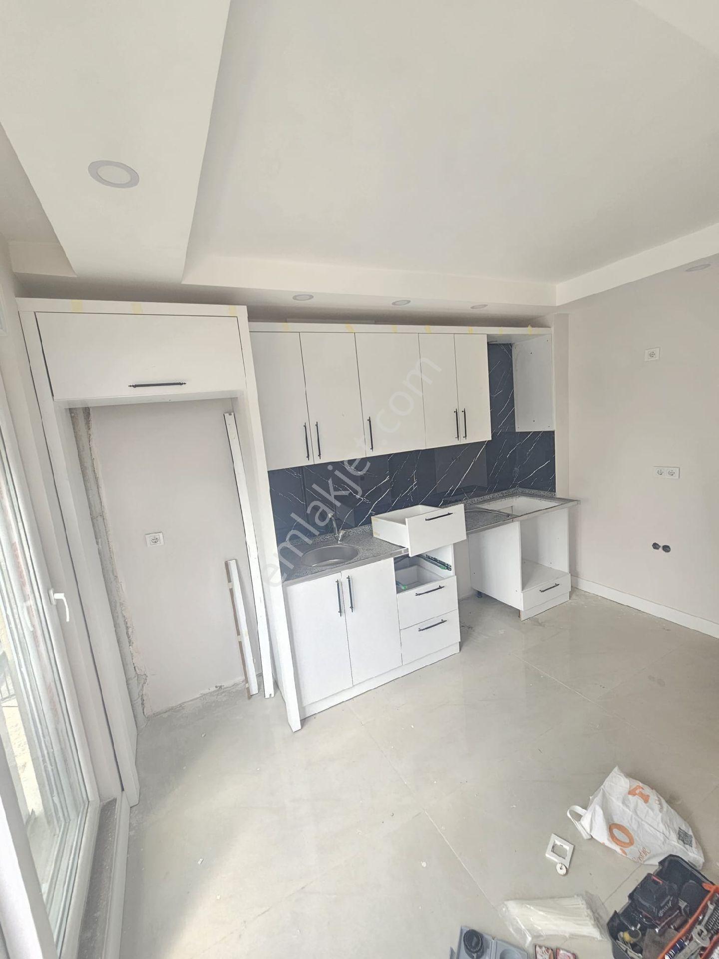 Ayhan Oğlu Mahallesi De Kiralık Daire Tıranvaya 5dakika Yu - Görsel 15