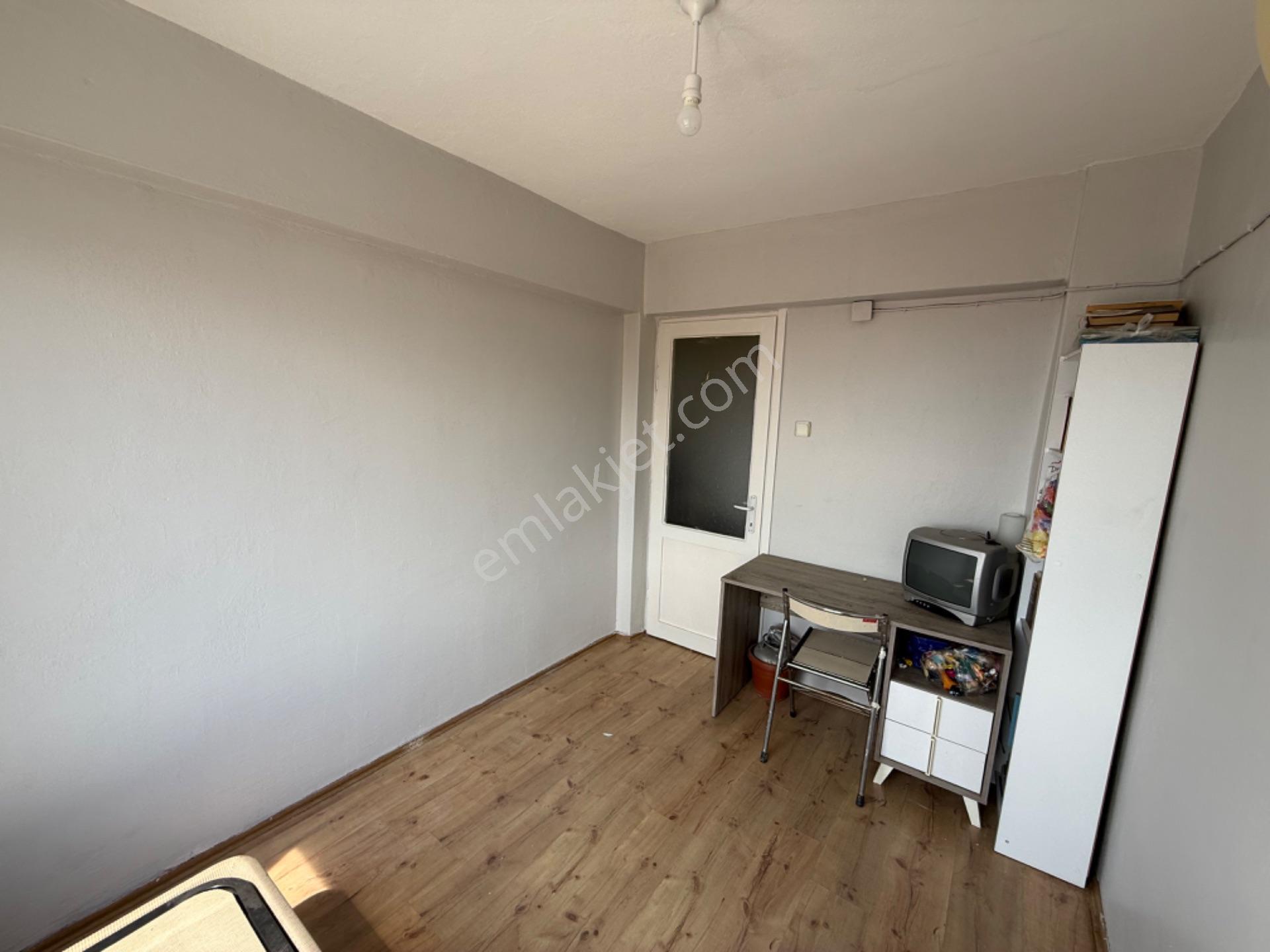Karabağlar Vatan Mahallesi’nde Full Deniz Manzaralı 3+1 | 120 M² | Balkonlu Kapalı Mutfak - Görsel 18