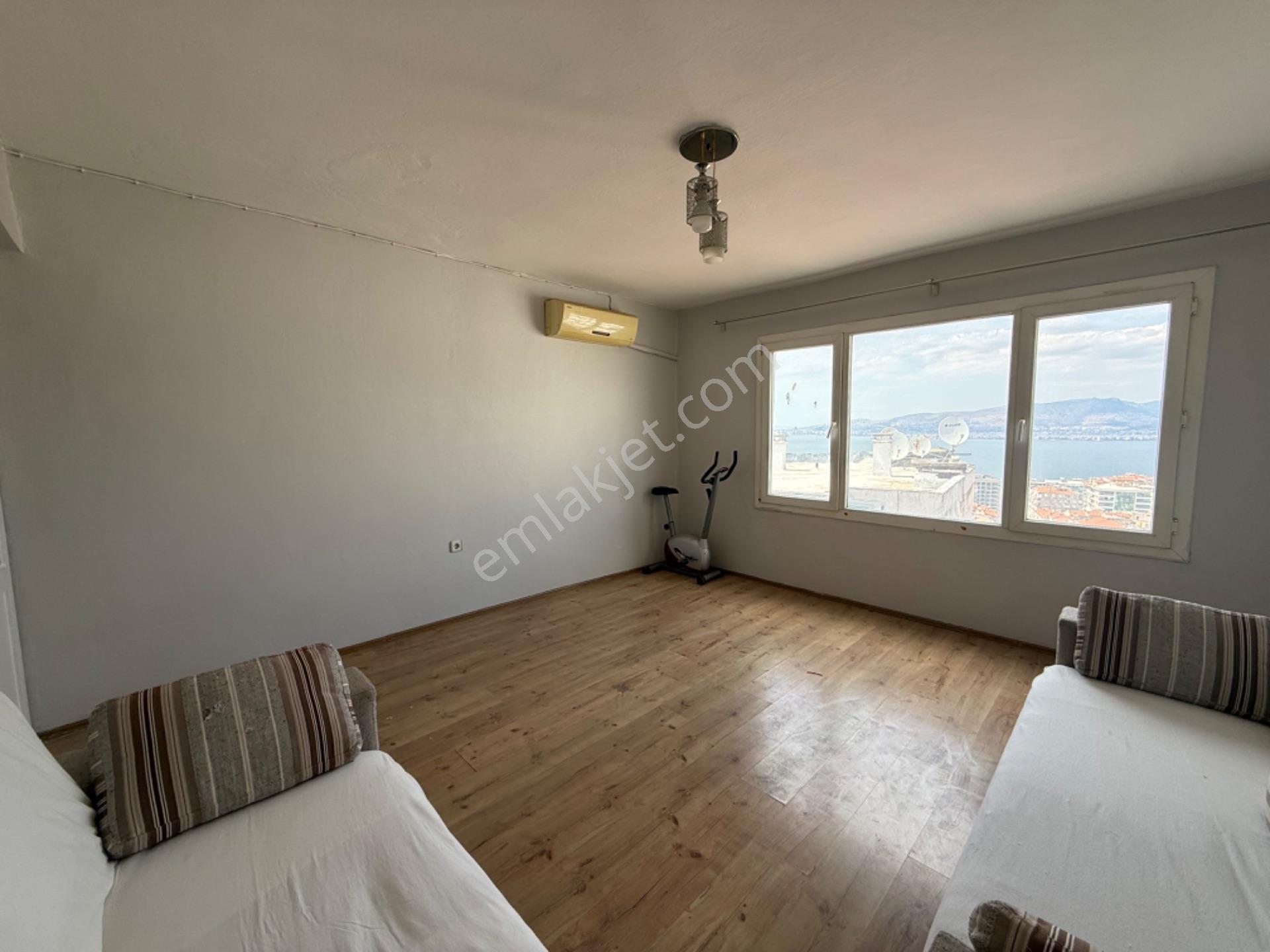 Karabağlar Vatan Mahallesi’nde Full Deniz Manzaralı 3+1 | 120 M² | Balkonlu Kapalı Mutfak - Görsel 7