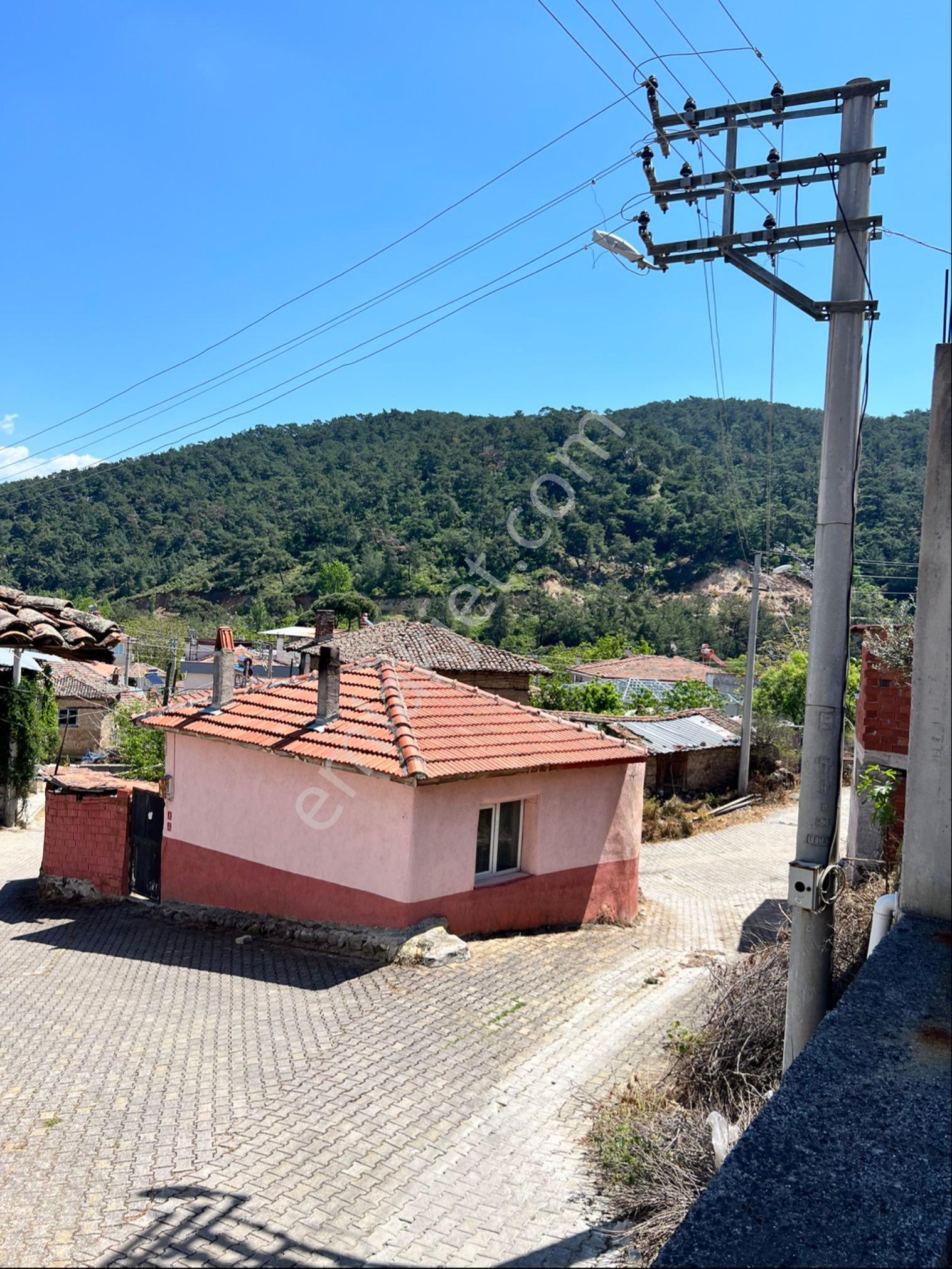 🌿 Havran Köylüce’de Otoparklı Ve Bodrumlu Satılık Köy Evi - Görsel 4