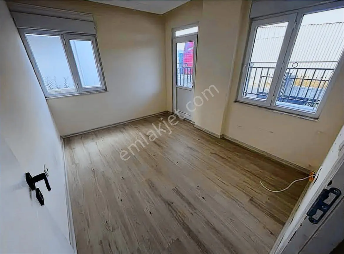 Varsak Esentepe Mahallesinde Giriş Kat 2+1 85m² Fırsat Daire - Görsel 2