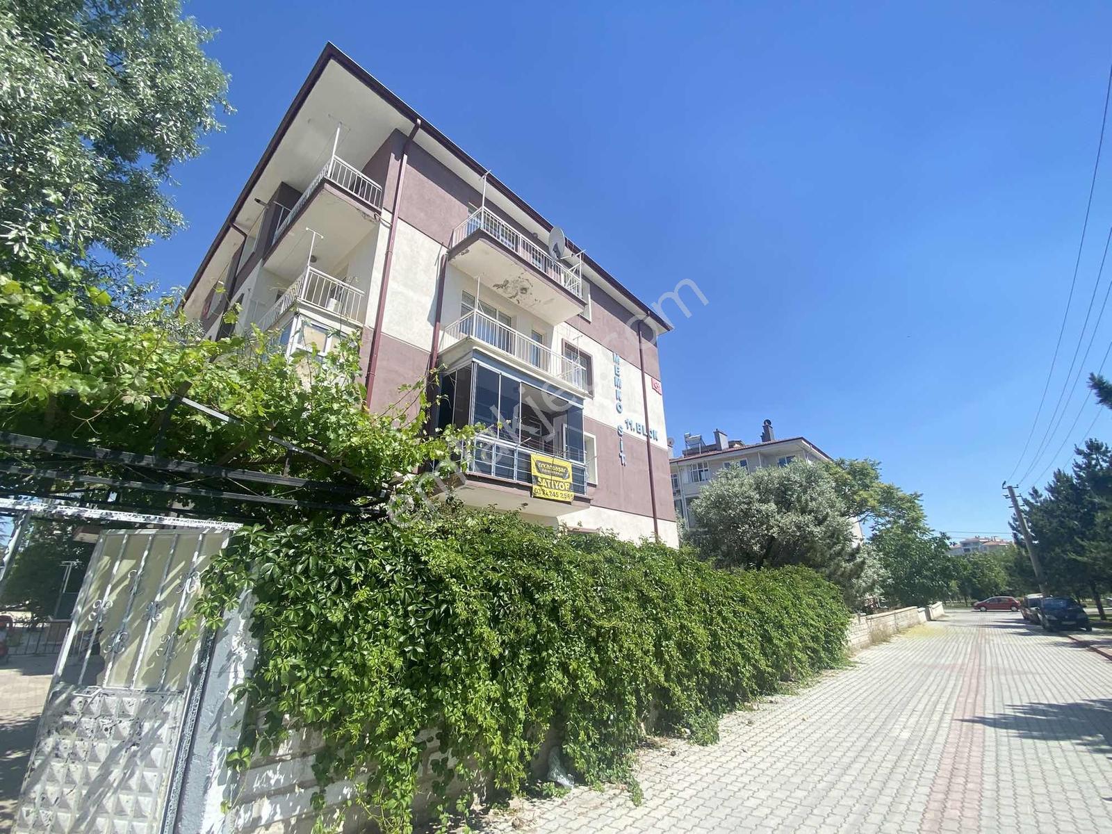 Sancak Mahallesi'nde Bakımlı 125 M2 2+1 Fırsat Daire!! - Görsel 18