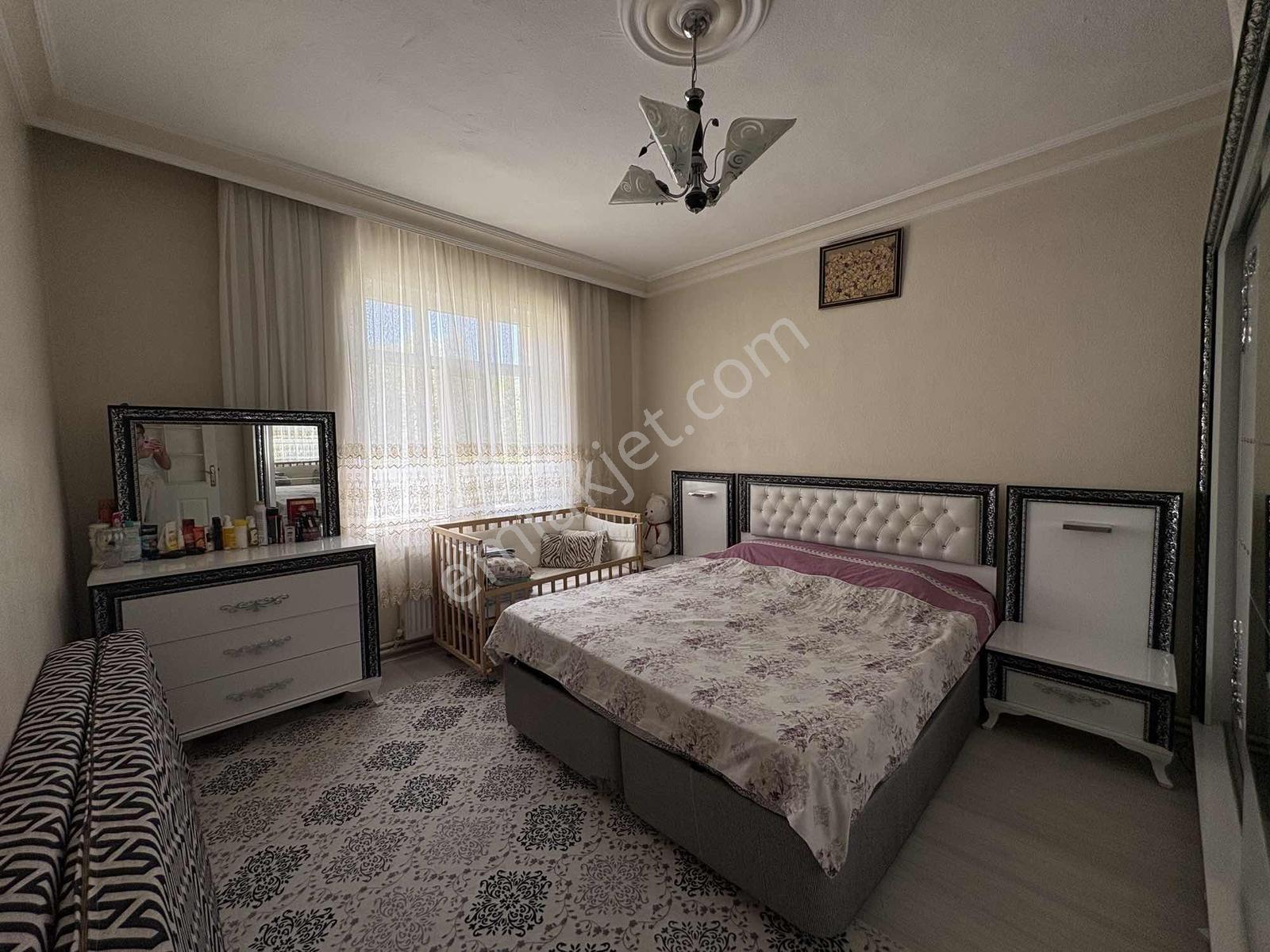 Sancak Mahallesi'nde Bakımlı 125 M2 2+1 Fırsat Daire!! - Görsel 16