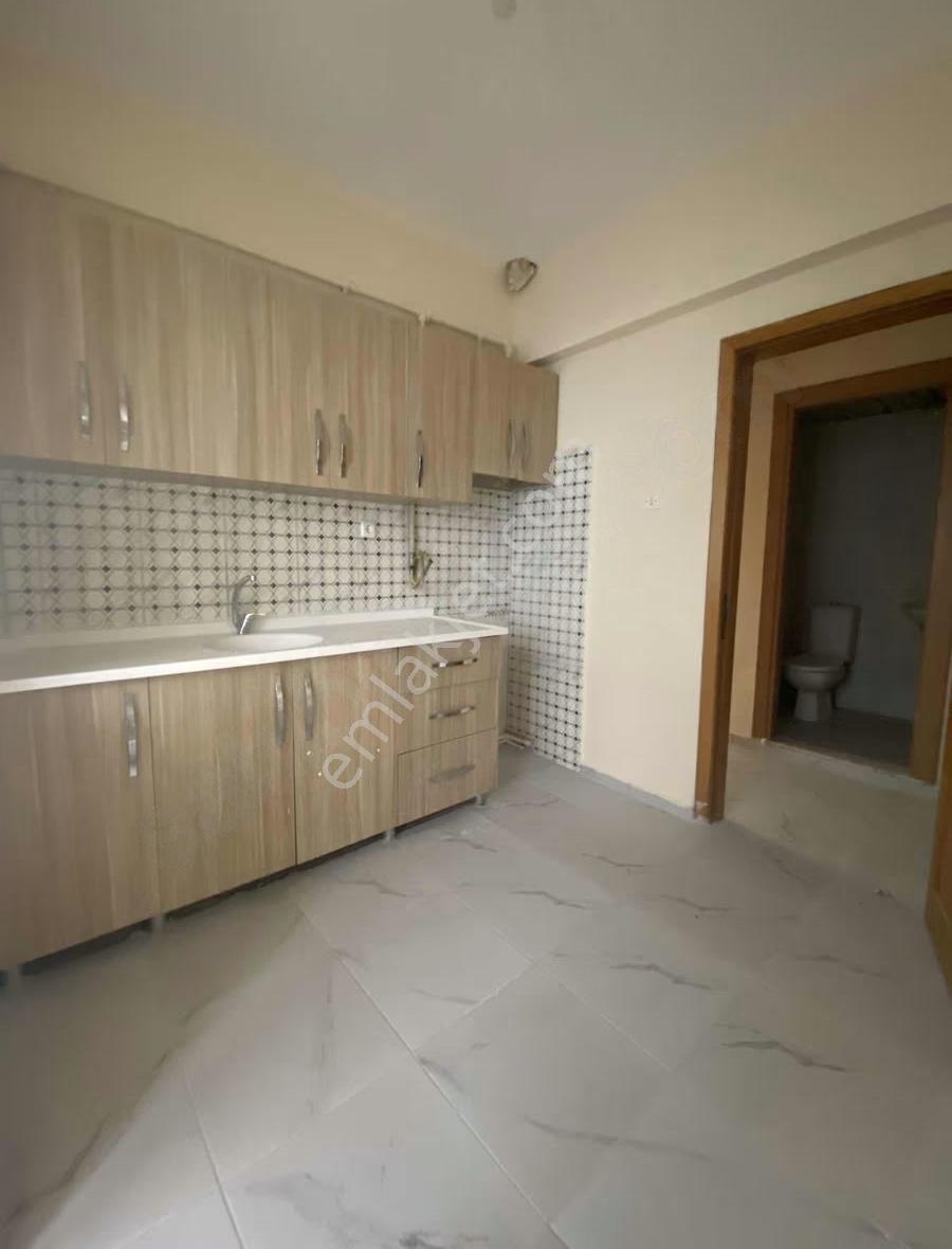 Emirbeyazıt'ta Stadyum Altında Satılık 3+1 Daire - Görsel 14