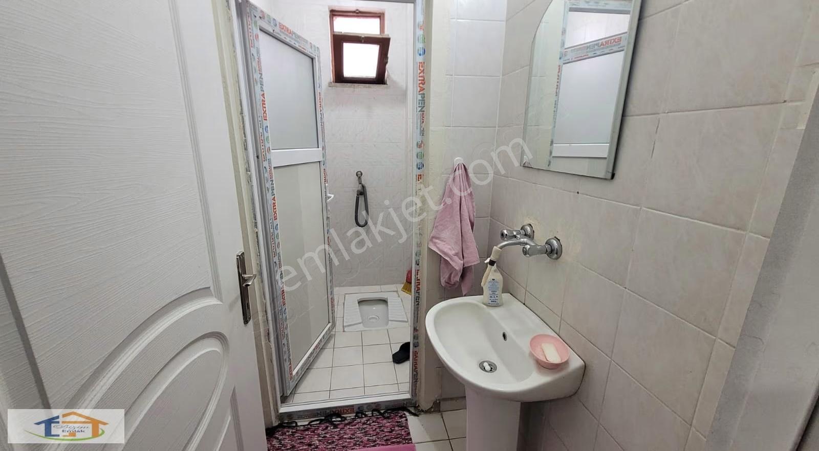 Kuzeykent Kurtuluş Sitesinde Müstakil Binada Kiralık Daireler - Görsel 13