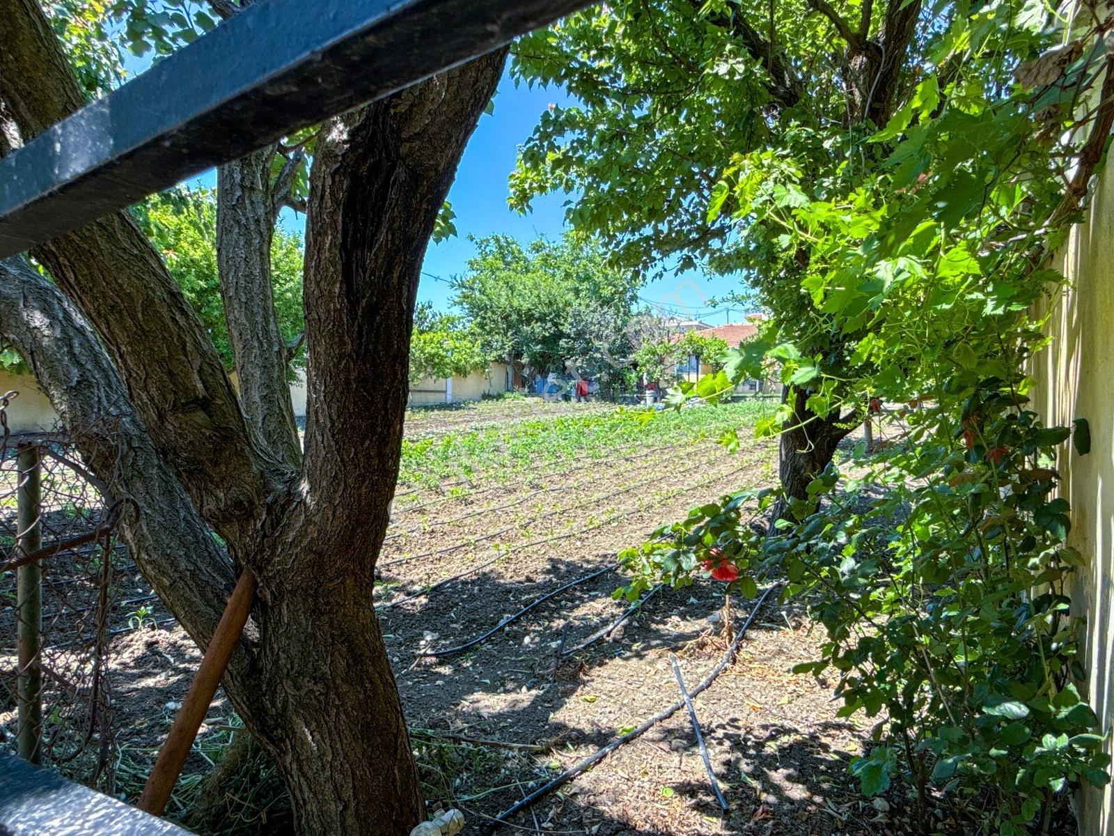 Büyükçekmece Celaliyede Eşyalı Krediye Uygun Satılık 5+2 Villa - Görsel 13