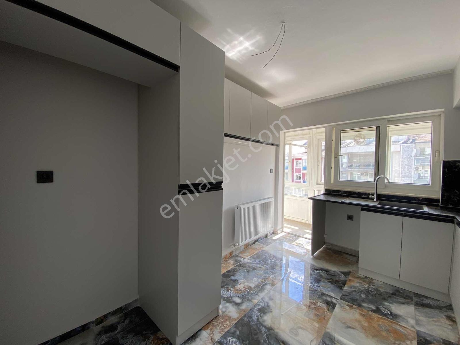 Remax Pin'den Kiralık Daire Yada Ofis Bulvarda 3+1 Doğalgazlı - Görsel 19