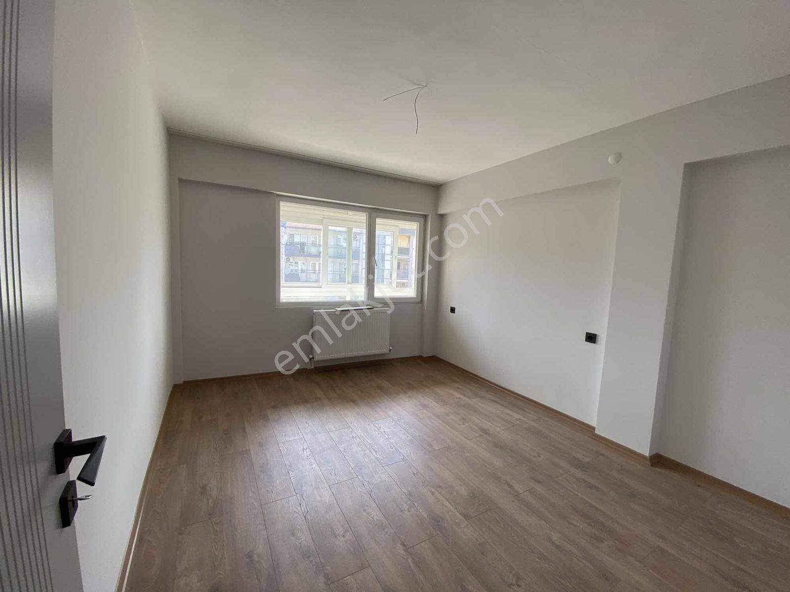 Remax Pin'den Kiralık Daire Yada Ofis Bulvarda 3+1 Doğalgazlı - Görsel 5