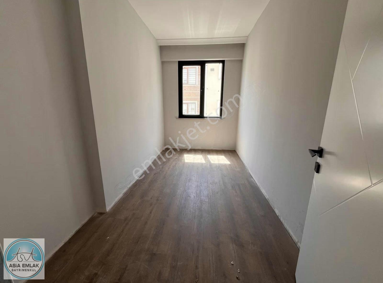 Asia Dan Çınardere Mah Cadde Üzeri Geniş Odalı Satılık 3+1 Daire - Görsel 7