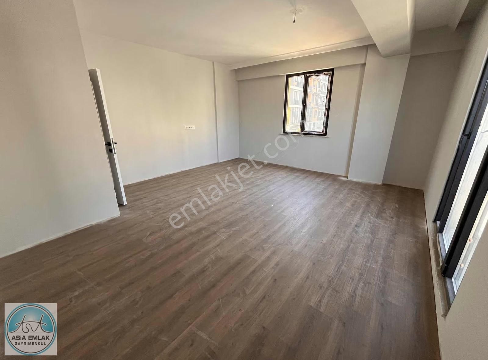 Asia Dan Çınardere Mah Cadde Üzeri Geniş Odalı Satılık 3+1 Daire - Görsel 13