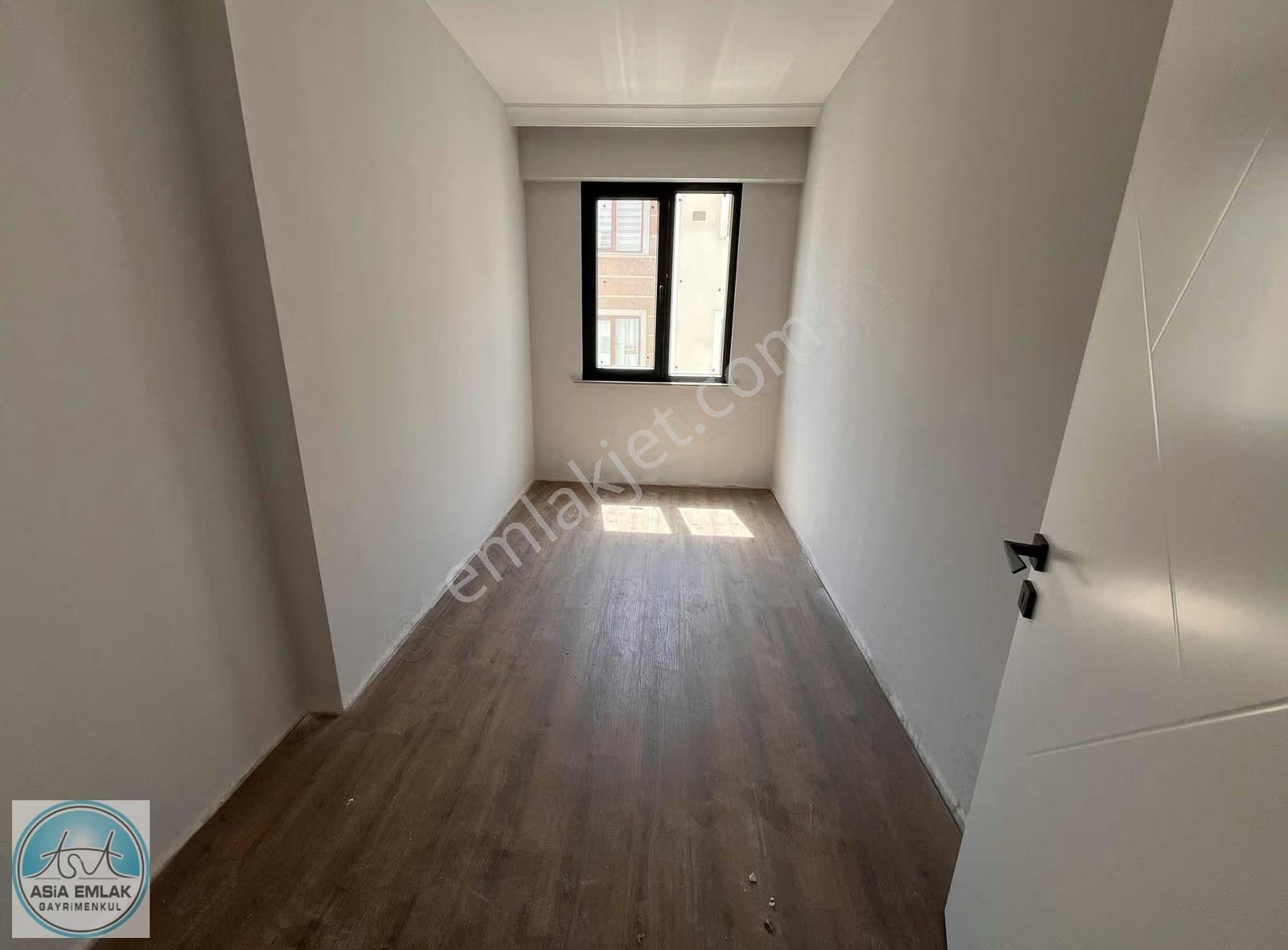 Asia Dan Çınardere Mah Cadde Üzeri Geniş Odalı Satılık 3+1 Daire - Görsel 8