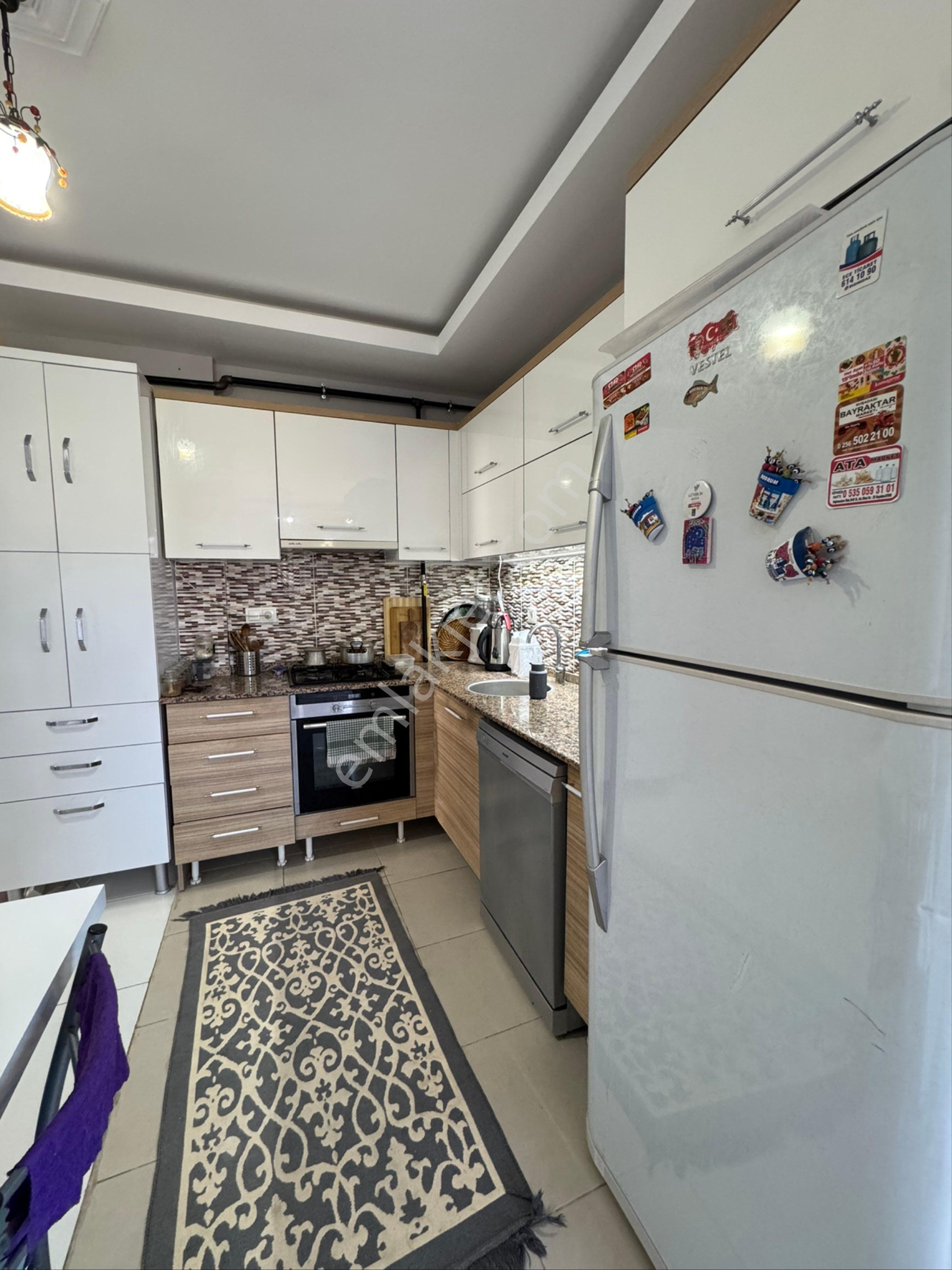 Kışadası Değirmendere Mah Havuzlu Sitede 2+1 Özel Bahçeli Daire - Görsel 13
