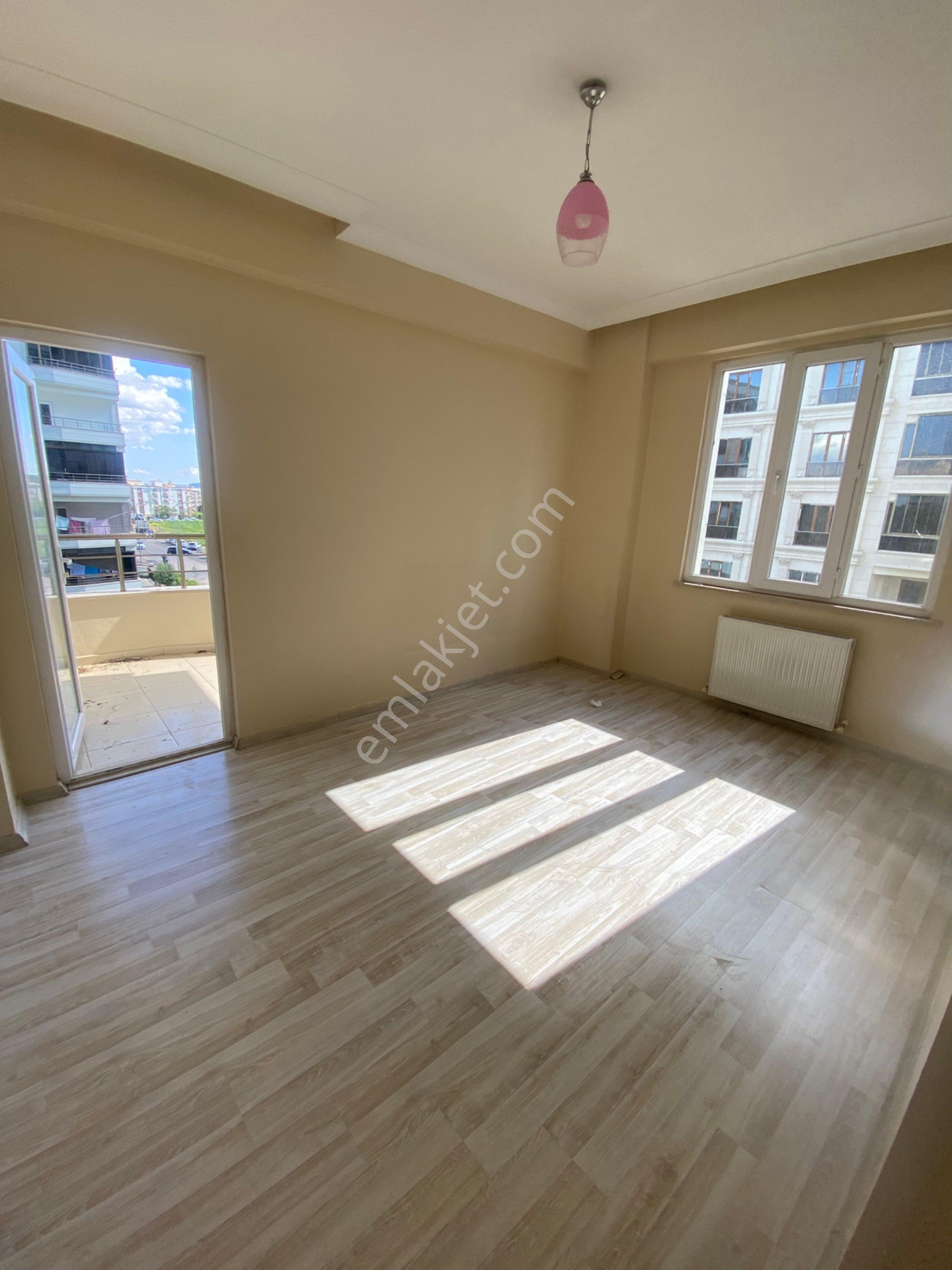 Karşıyakada Kiralık Aşiret Paket 5+1 Daire - Görsel 29