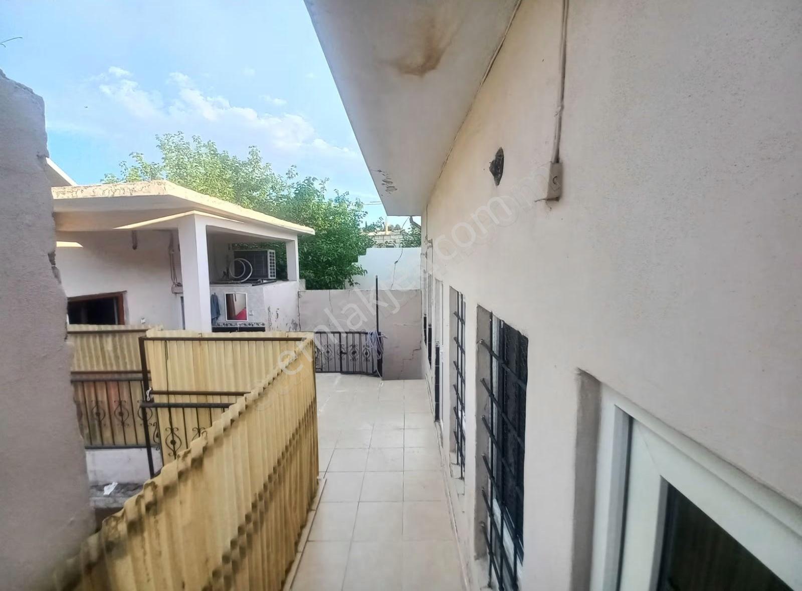 Kültür Emlaktan Büyük Yolda Cumhuriyet Okuluna Yakın Taş Ev - Görsel 9
