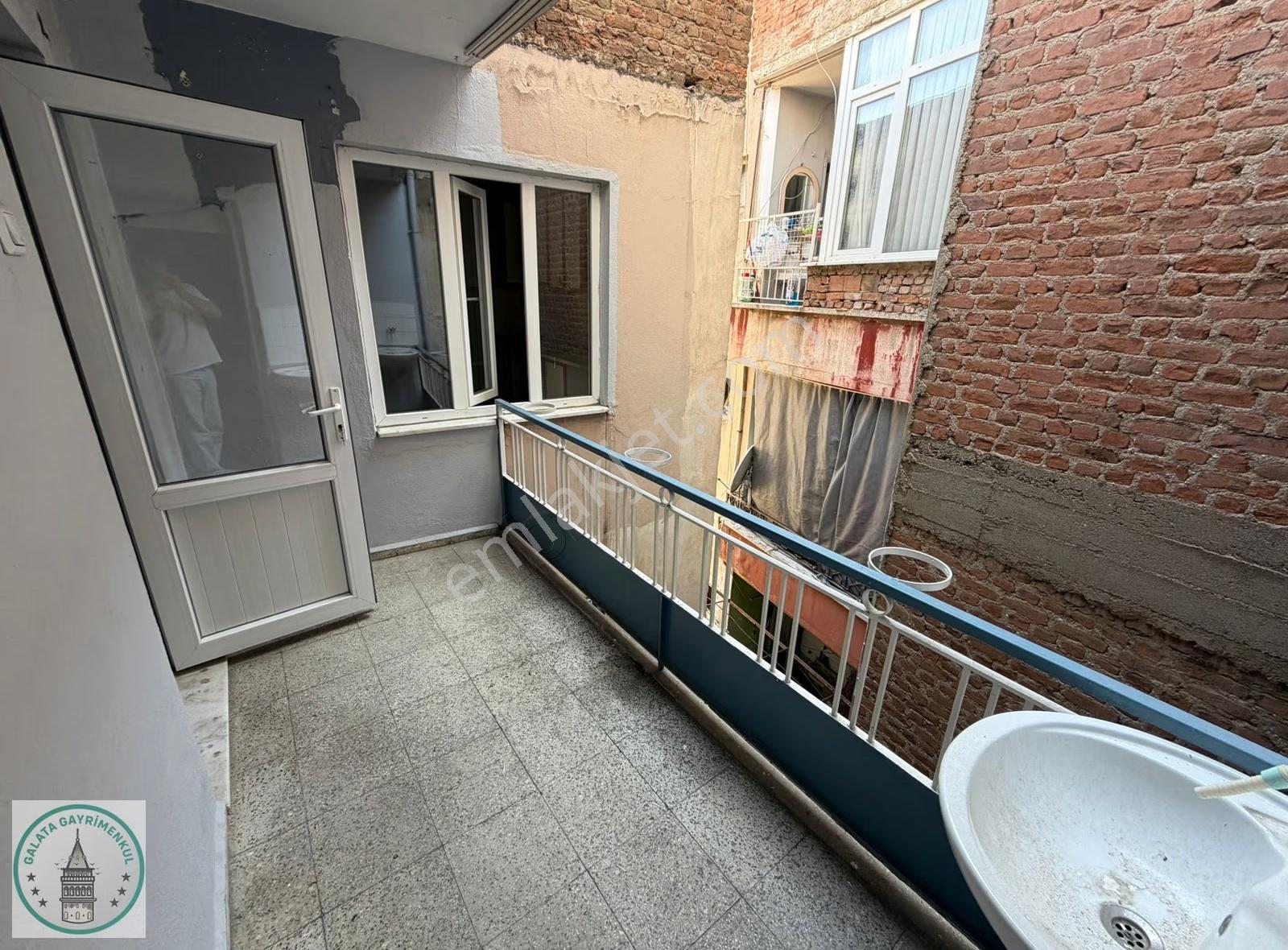 Galata,dan Aydın Efeler Orta Mah,de 2+1 85 M² Kiralik Daire - Görsel 9