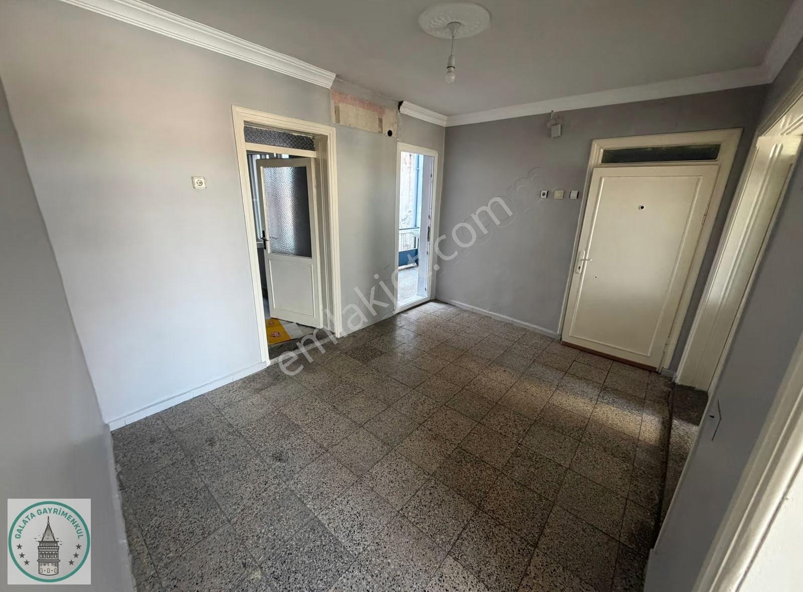 Galata,dan Aydın Efeler Orta Mah,de 2+1 85 M² Kiralik Daire - Görsel 4