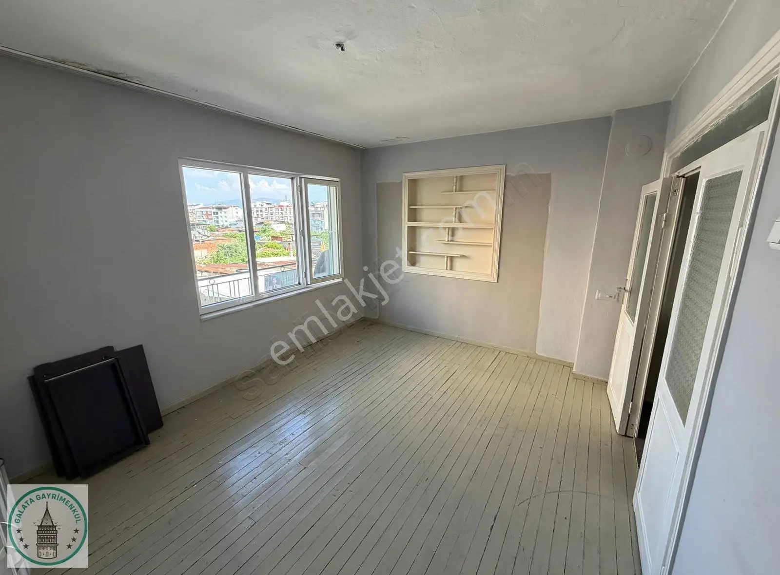 Galata,dan Aydın Efeler Orta Mah,de 2+1 85 M² Kiralik Daire