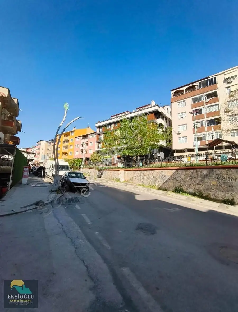 Çayırova Ana Cadde Üzeri 2+1 Satılık 25 M2 Arsa Payı Vardır - Görsel 3