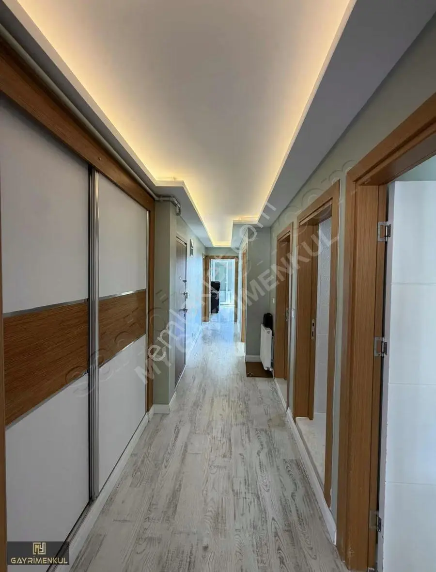 Bornova Atatürk'te 3+1, 165m² Lüks Ara Kat Asansörlü Daire - Görsel 8