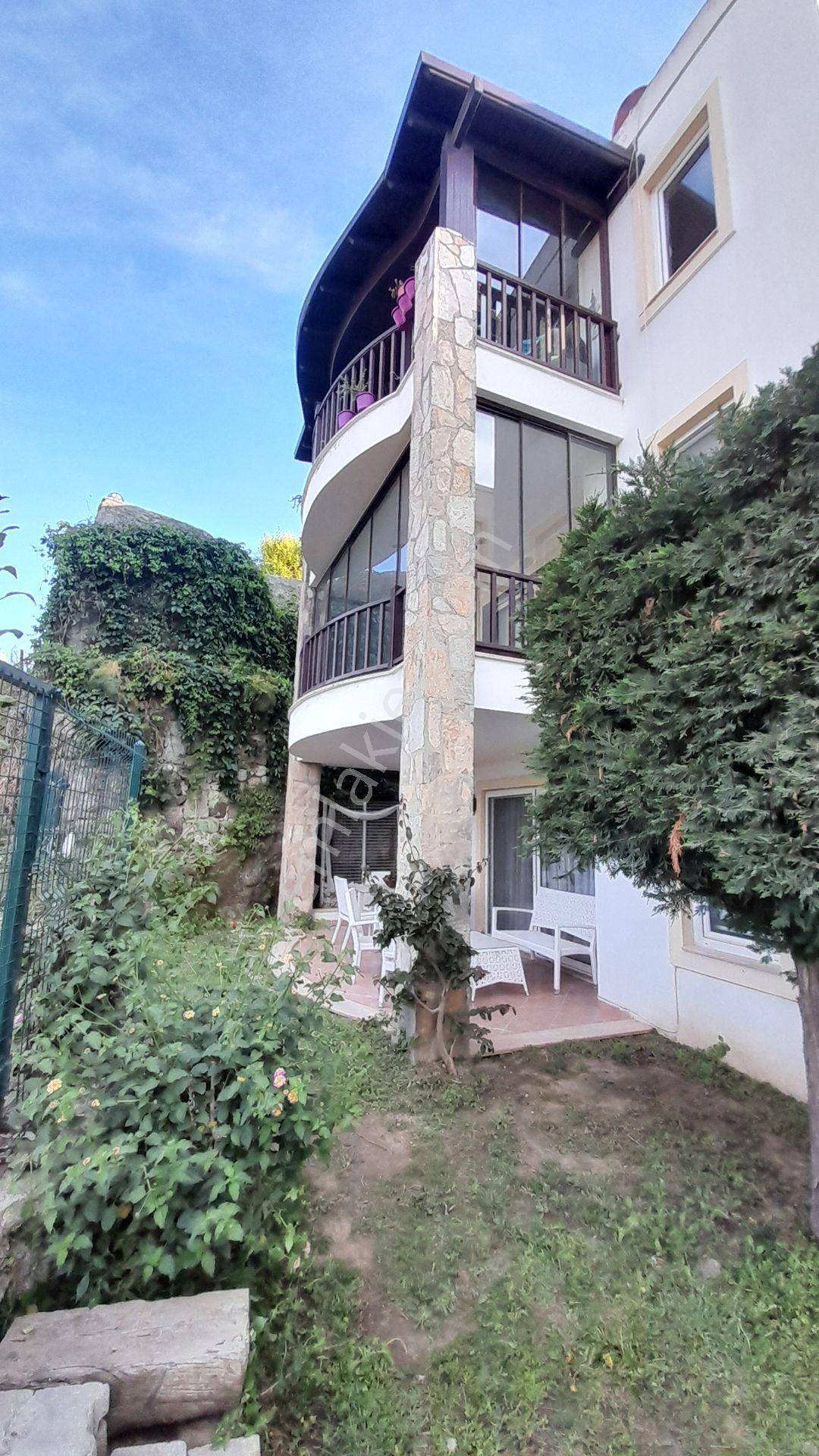 Bodrum Gündoğan Merkeze Yakın, Bahçe Kullanımlı 2+1 Daire