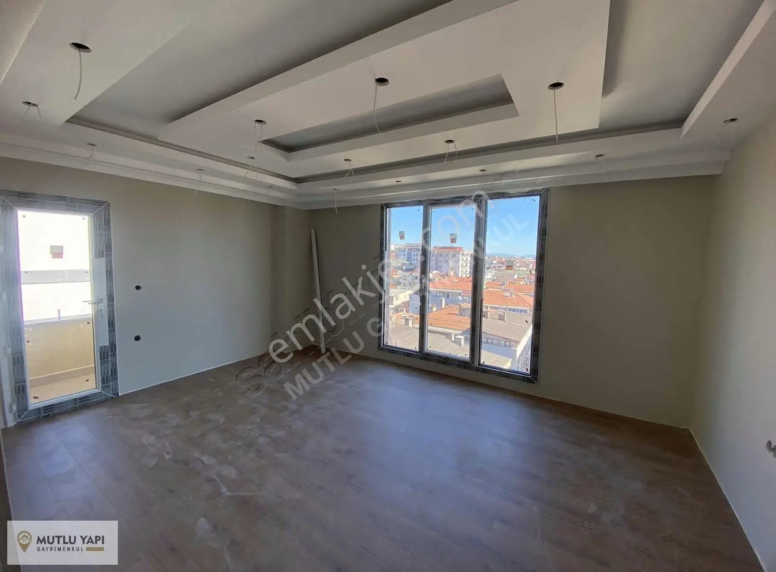 Mutlu Gayrimenkul'den Kiralık 3+1 Sıfır Daire - Otoparklı