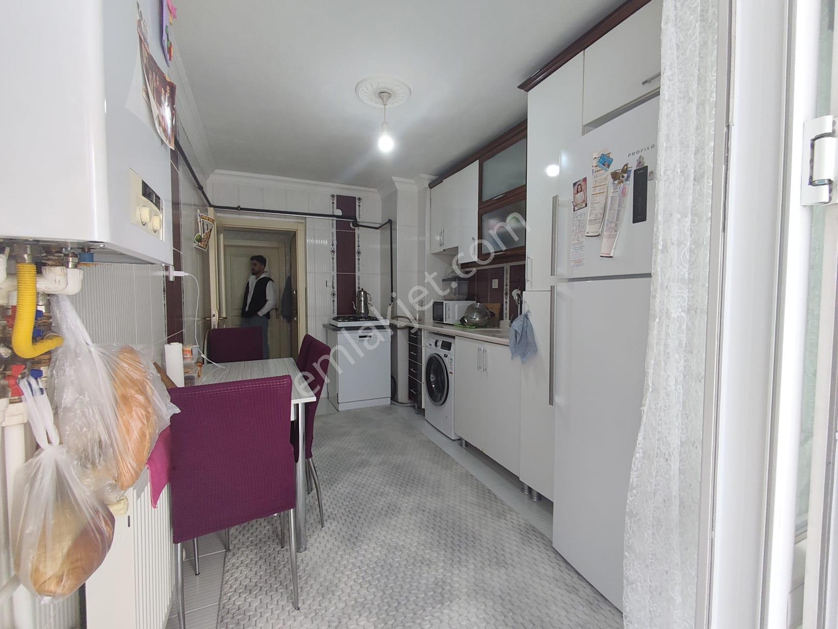 Yılmaz Gayrımenkulden Ebeveyn Benyolu 3+1 . 10 Yıllık Satılık Geniş Daire - Görsel 23
