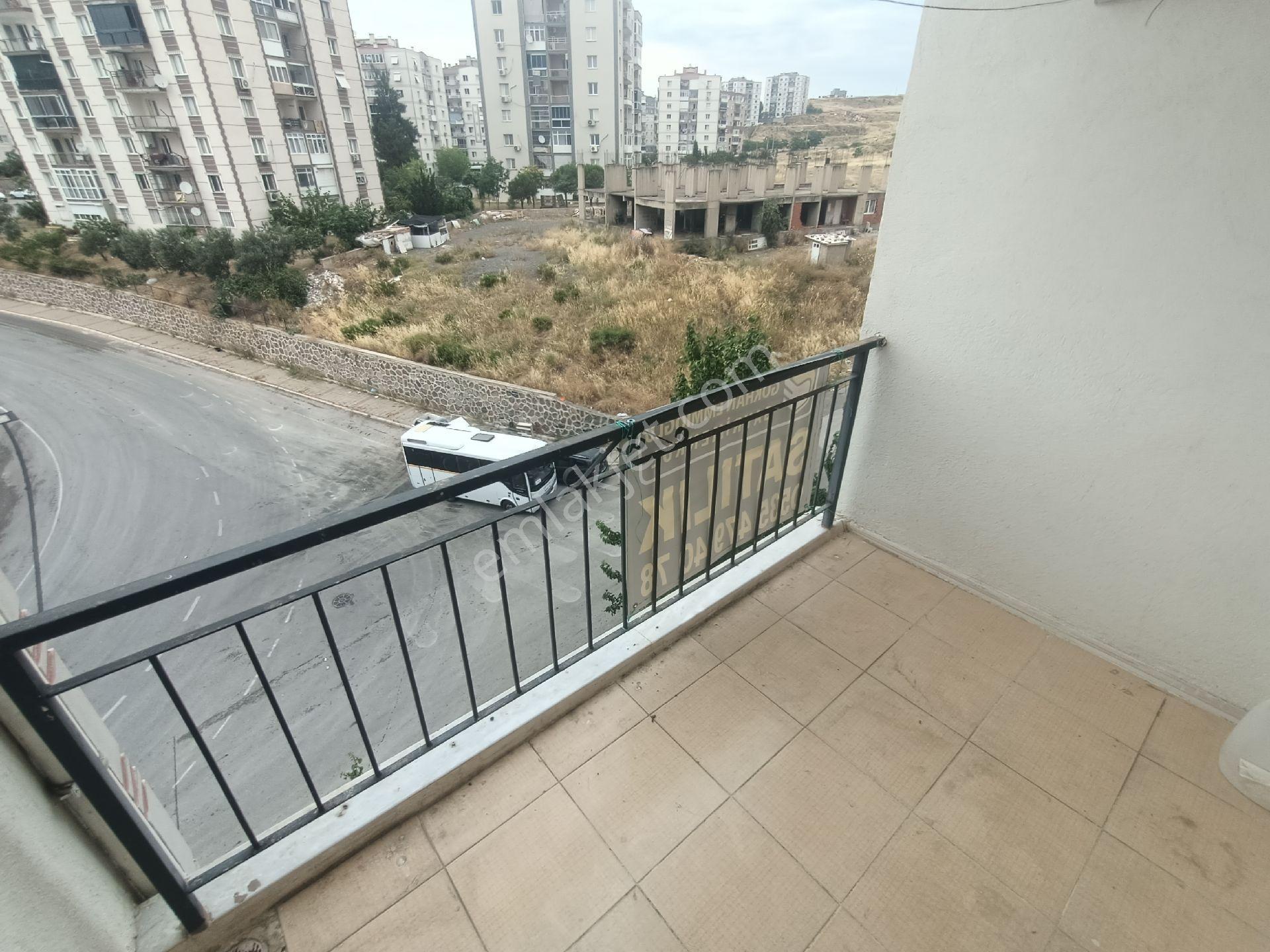 Harmandalı'da Satılık 3+1 Köşe Daire, Site İçinde, Çift Balkonlu - Görsel 7