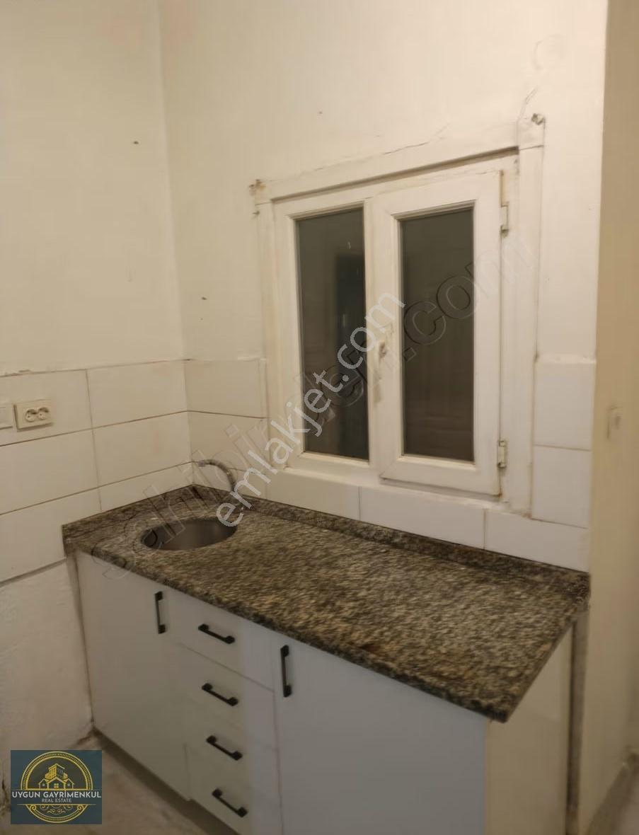 Bayrampaşada Öğrenci, Bekar, Aileye Boş Kiralık 1+1 Daire - Görsel 6