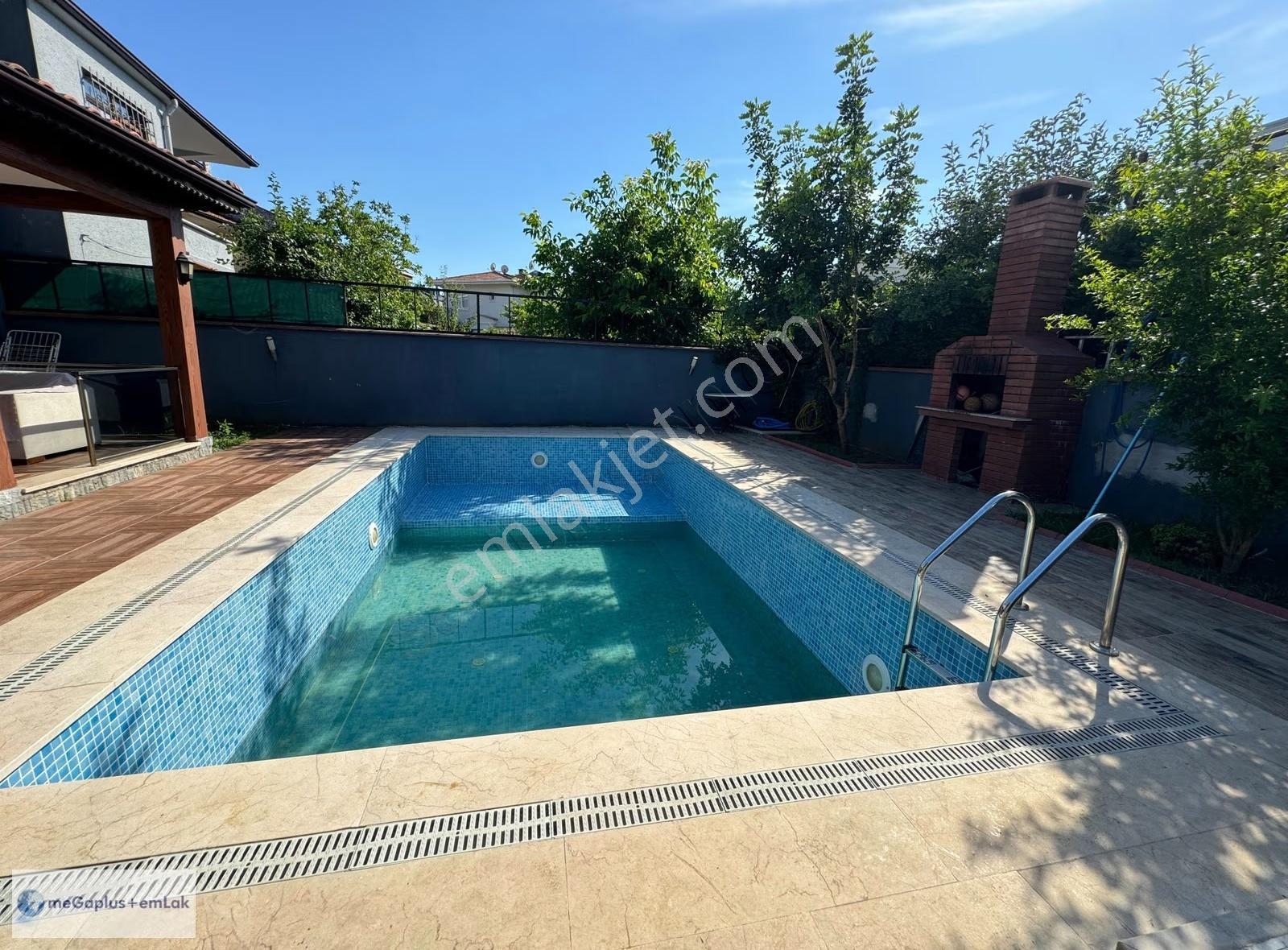 Şile Kumbaba Mahallesinde 3+1 Havuzlu Yıllık Kiralık Villa - Görsel 17