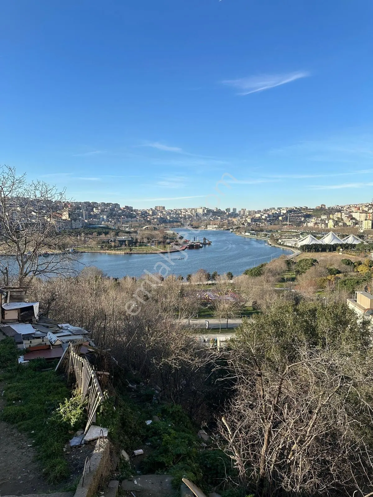 Beyoğlu Sütlüce'de Haliç Manzaralı 2+1 Satılık Daire!