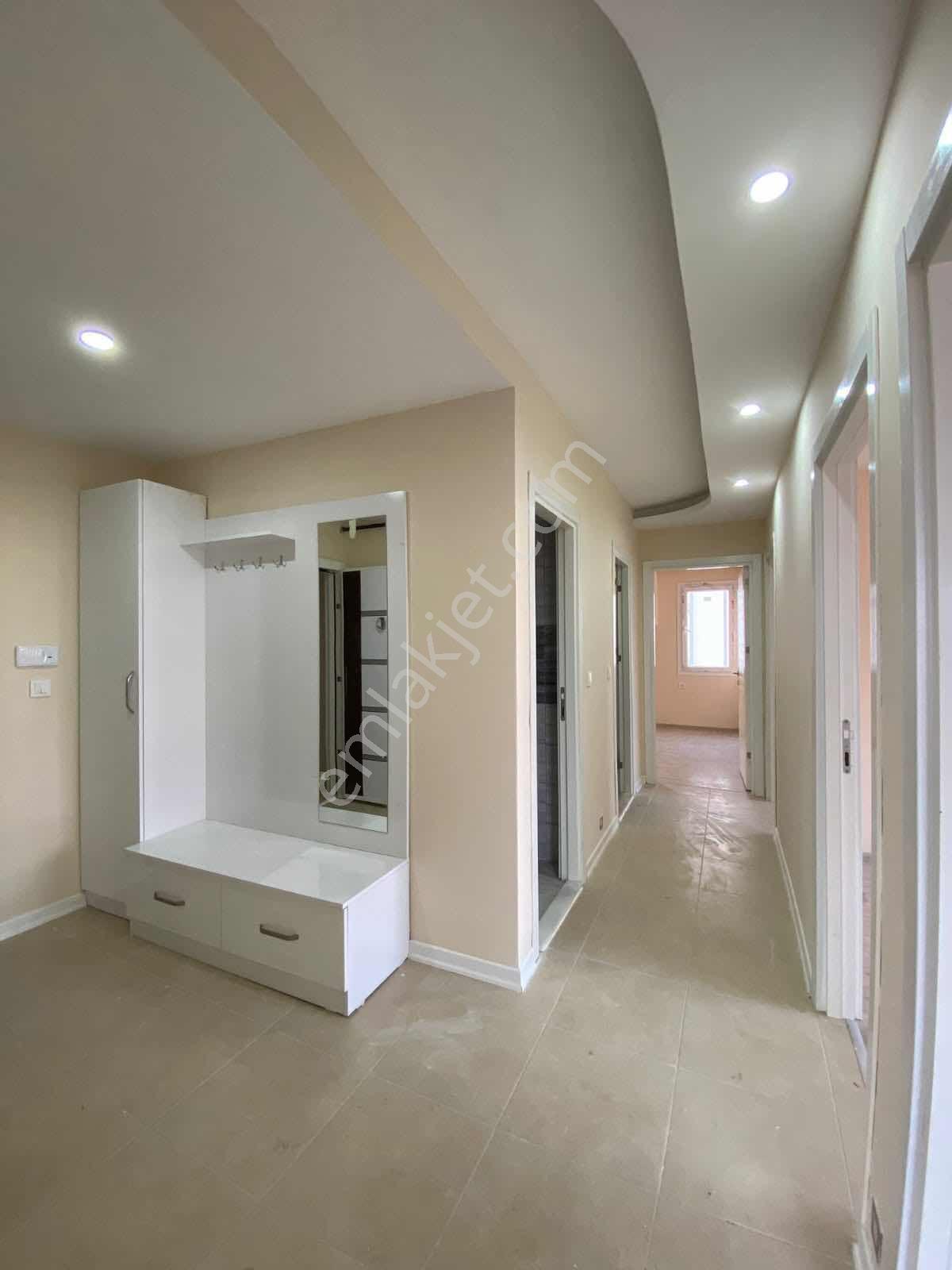 Boynuyoğunda Doğalgaz Kombili 3+1 K.mutfak Kiralık Daire - Görsel 4