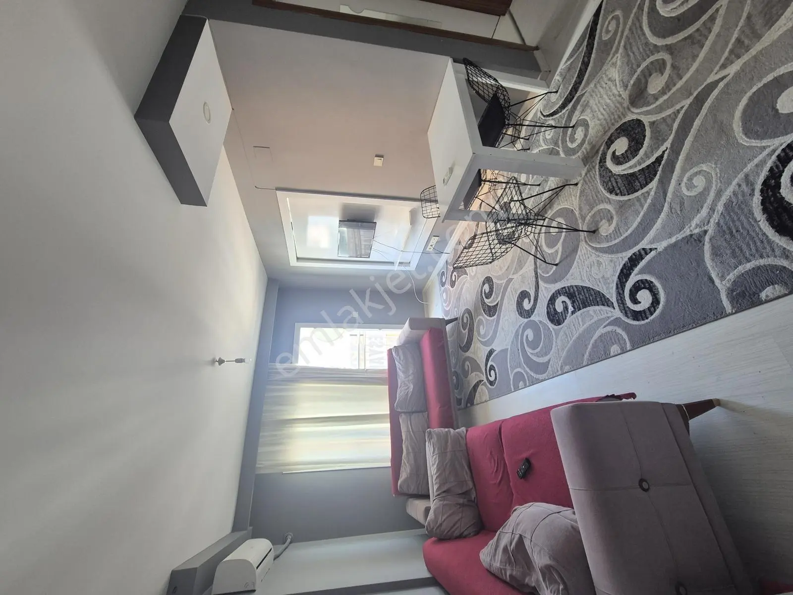 Cadde Üzeri 1+1 Full Eşyalı Merkezi Konum Balkonlu Kiralık Daire - Görsel 5