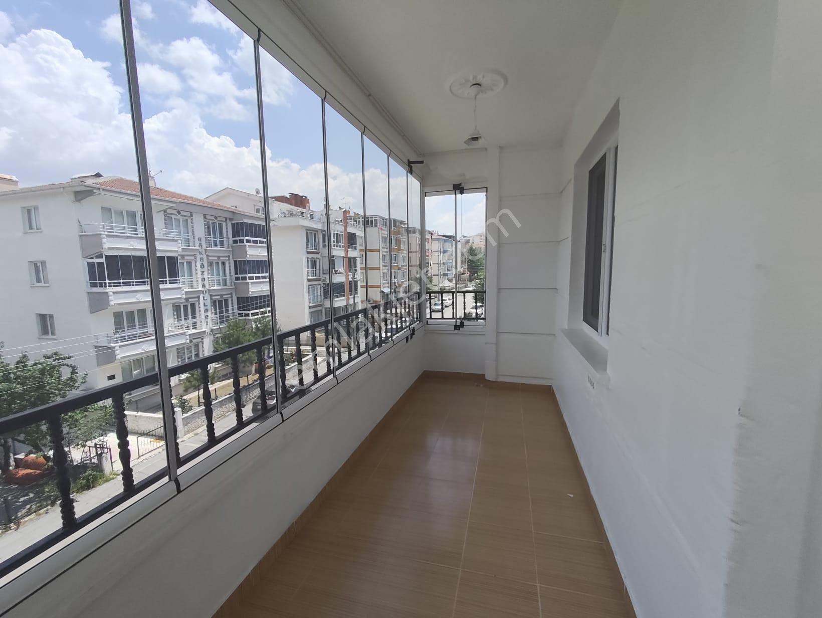 Yılmaz Gayrimenkul'den 130m2 2. Ara Kat Ön Cephe Full Yapılı Satılık Daire - Görsel 10