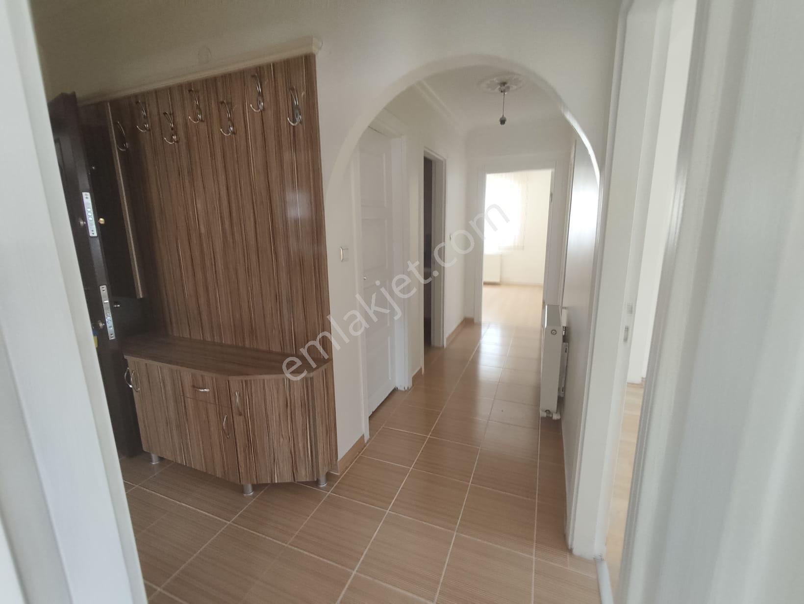 Yılmaz Gayrimenkul'den 130m2 2. Ara Kat Ön Cephe Full Yapılı Satılık Daire - Görsel 25