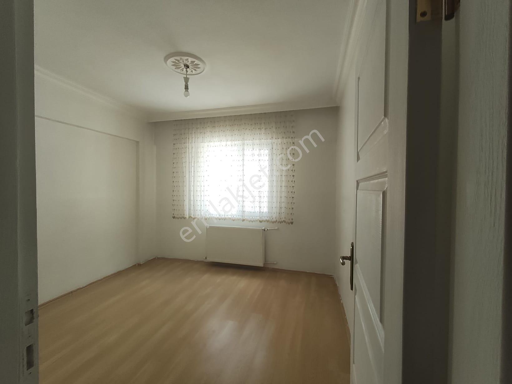 Yılmaz Gayrimenkul'den 130m2 2. Ara Kat Ön Cephe Full Yapılı Satılık Daire - Görsel 18